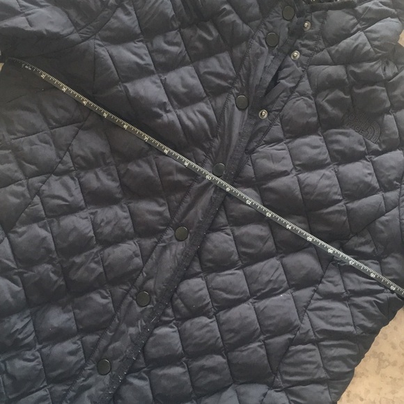 North Face Thermoball Fur Jacket - Picture 11 of 12